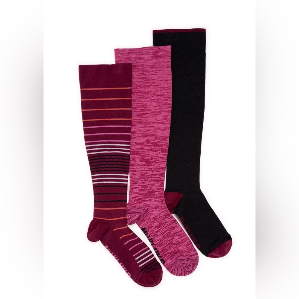 MUK LUKS Women's Wide  Calf Compression Nylon Knee-High Socks 3 Pack Shoe 6-10
